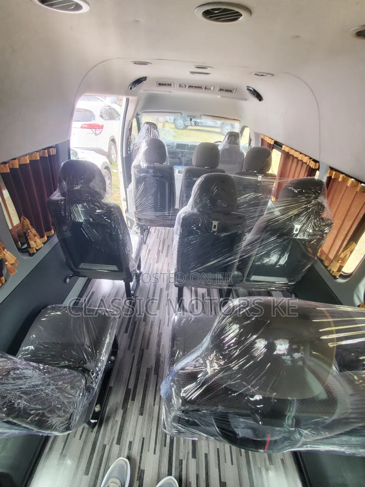 Toyota HiAce 2018 White