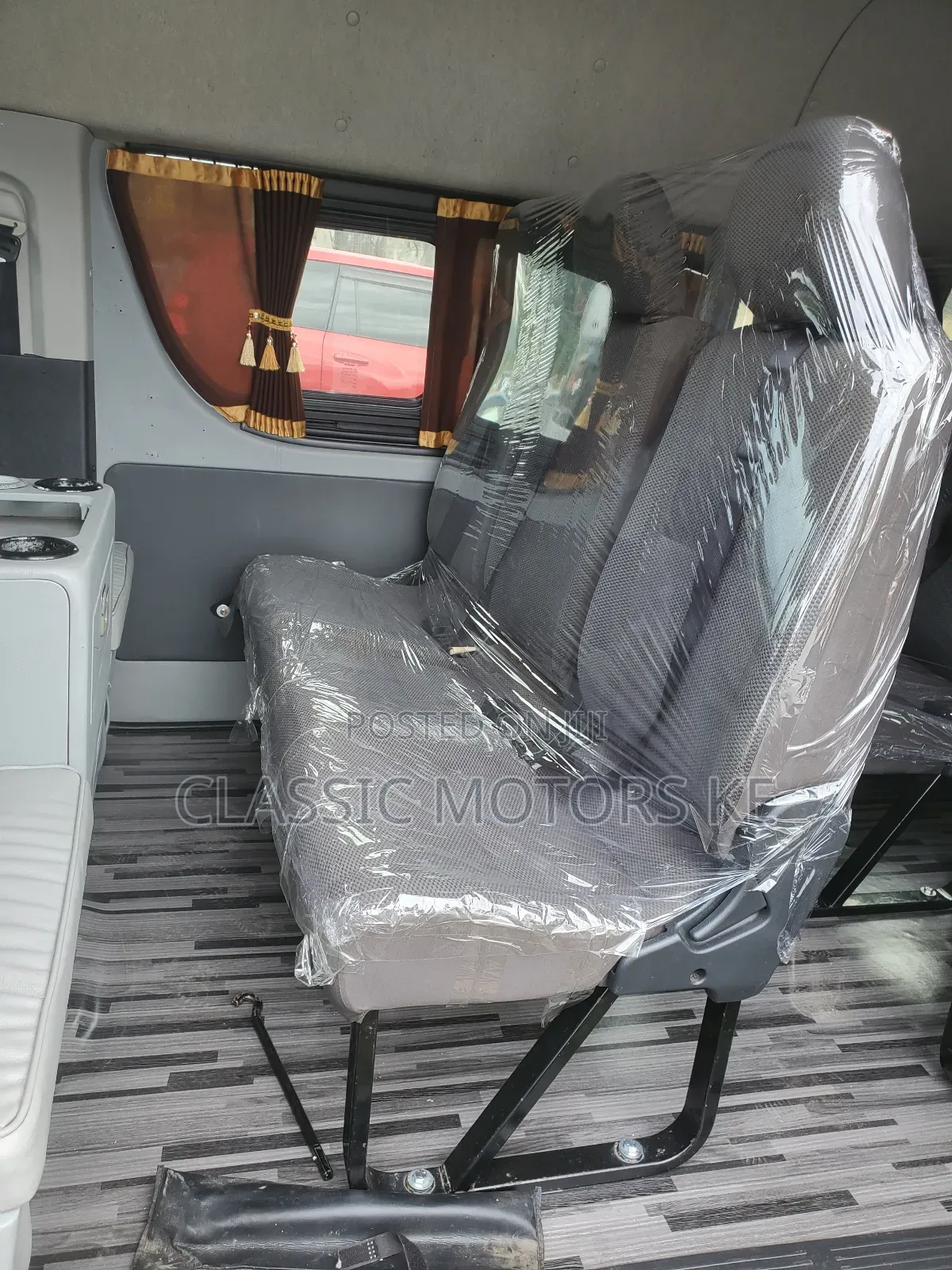 Toyota HiAce 2018 White
