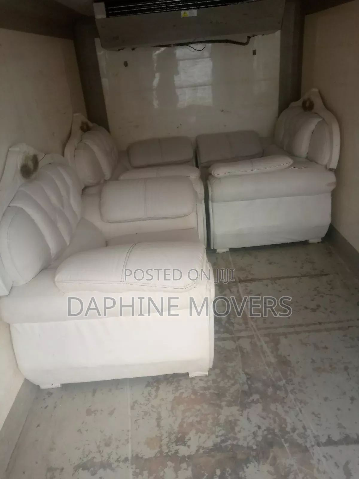 Daphine Movers