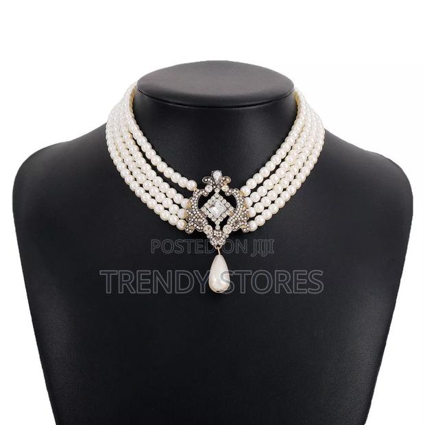 Shiny Crystal Pearl Necklace - thumbnail 2