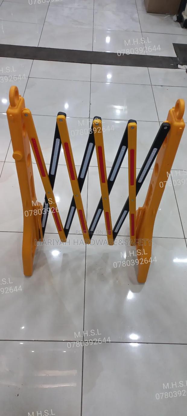 Security Barrier Heavy Plastic - main view