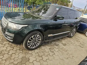 Land Rover Range Rover Vogue 2015 Green