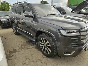 Toyota Land Cruiser 2018 Gray