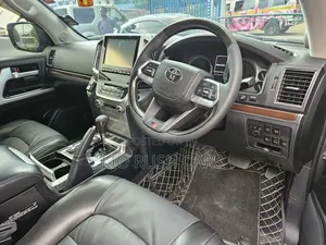 Toyota Land Cruiser 2018 Gray
