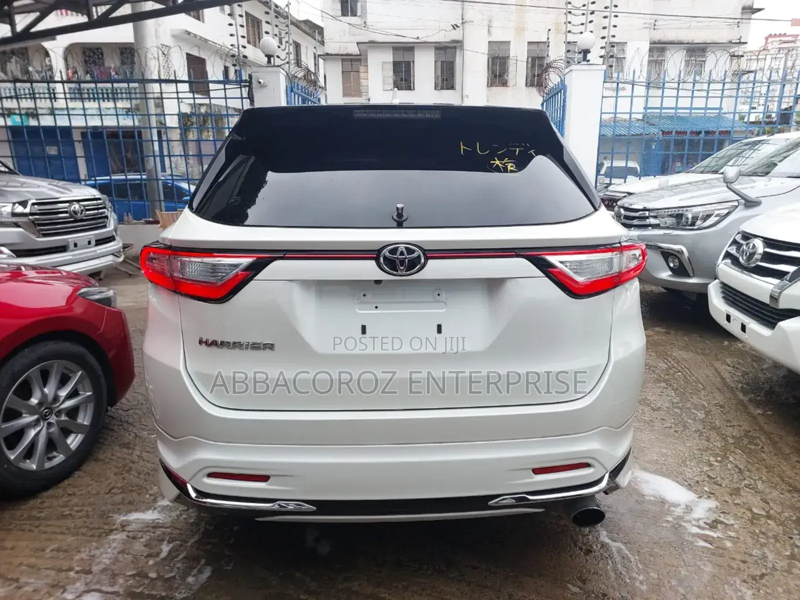 Toyota Harrier 2.0 4WD 2017 White