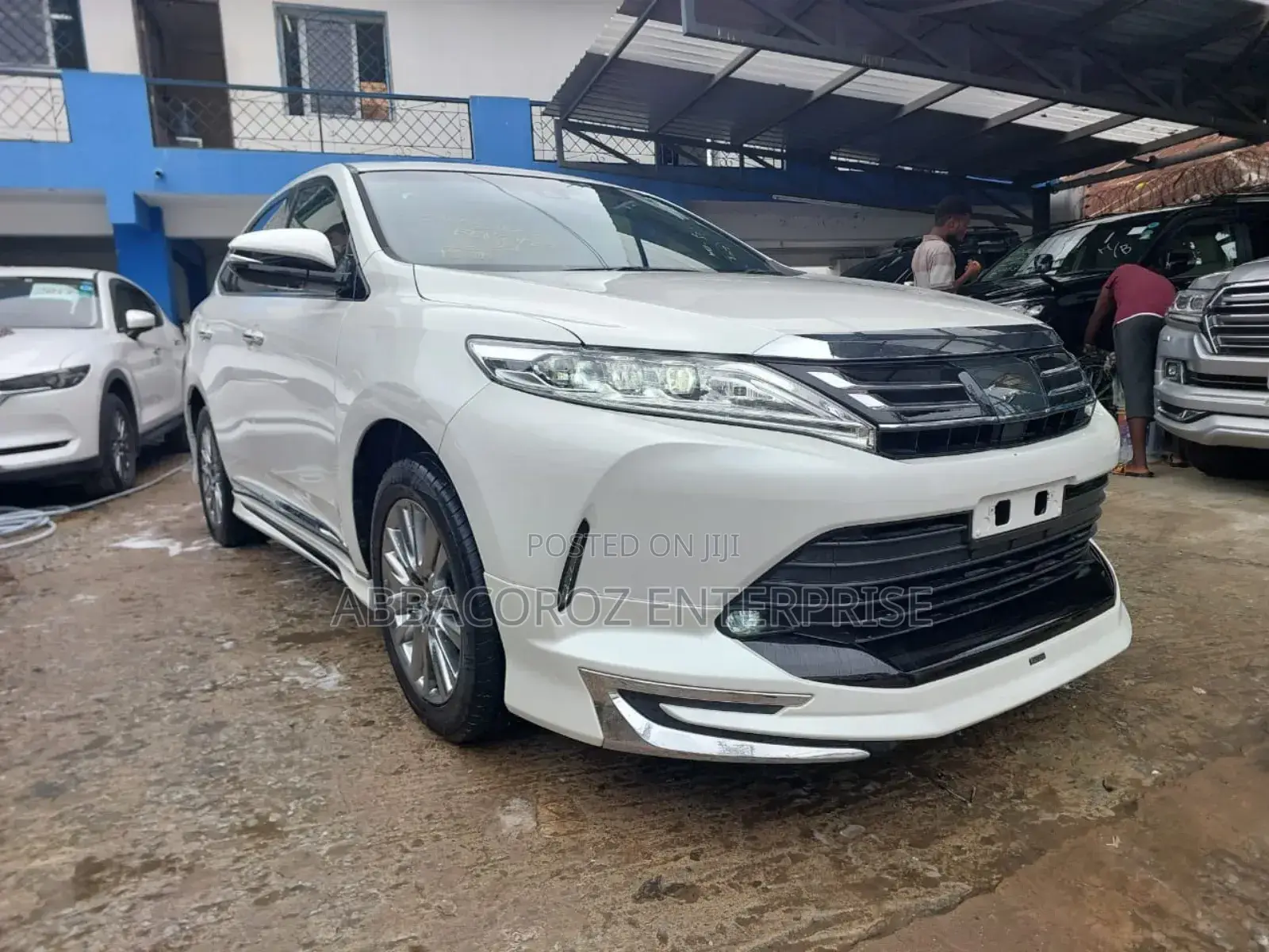 Toyota Harrier 2.0 4WD 2017 White
