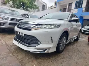Toyota Harrier 2.0 4WD 2017 White
