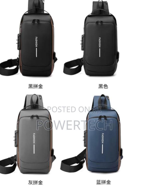 Cross Body Shoulder Bag. - thumbnail 3