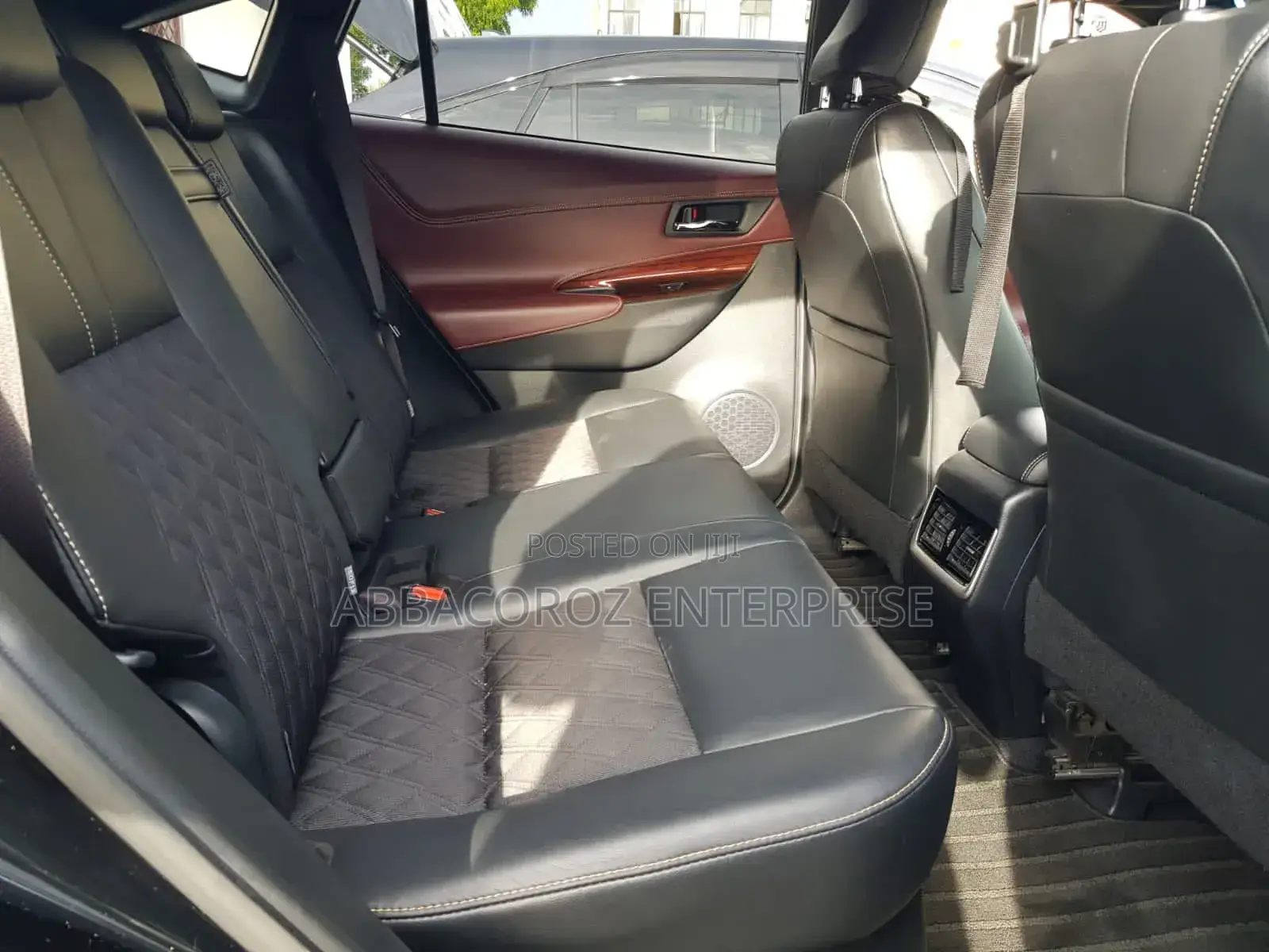 Toyota Harrier 2.0 4WD 2018 Black