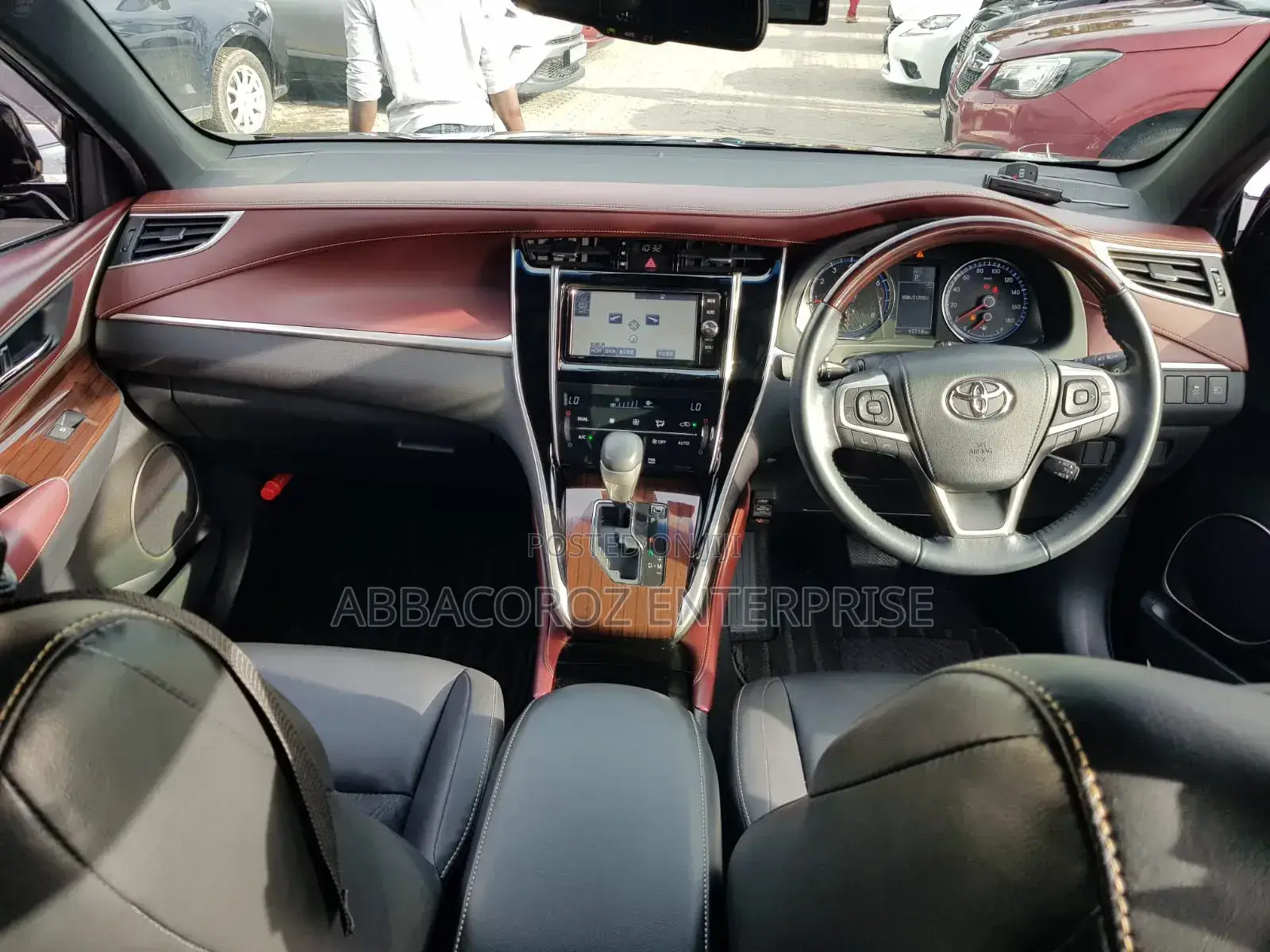 Toyota Harrier 2.0 4WD 2018 Black