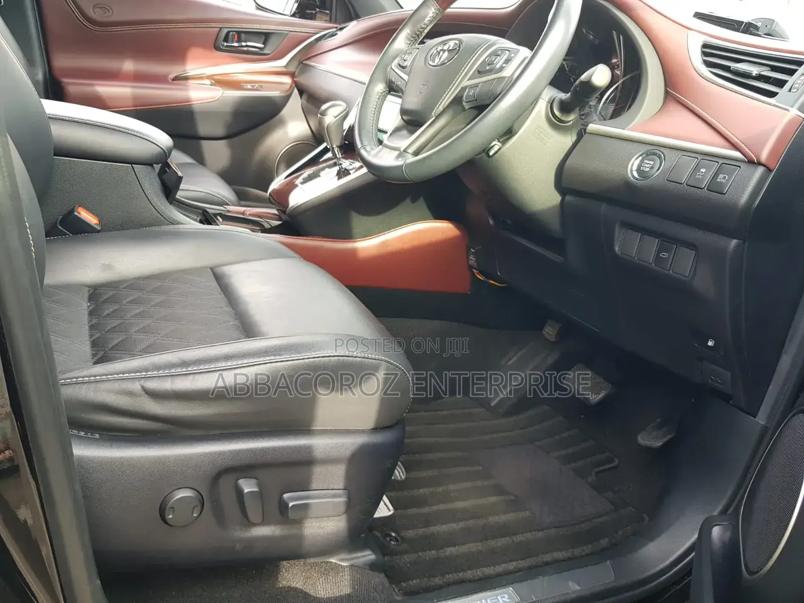 Toyota Harrier 2.0 4WD 2018 Black