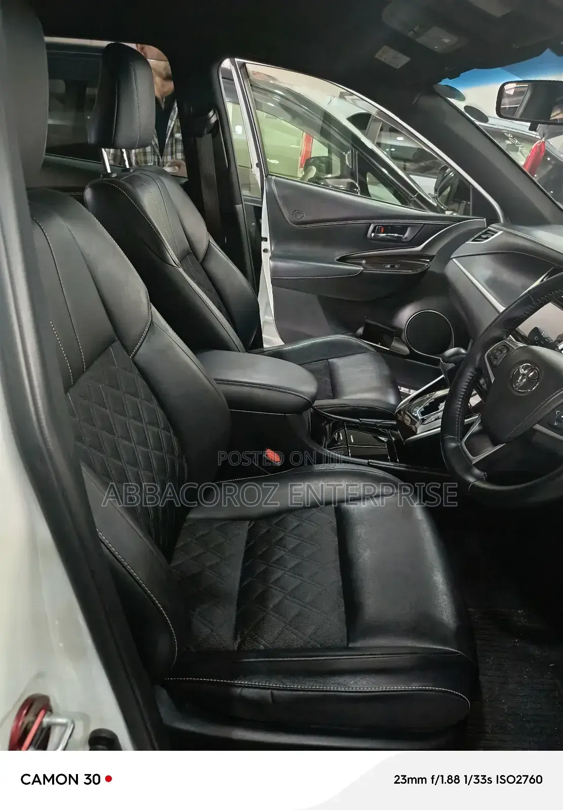 Toyota Harrier 2.0 2017 White