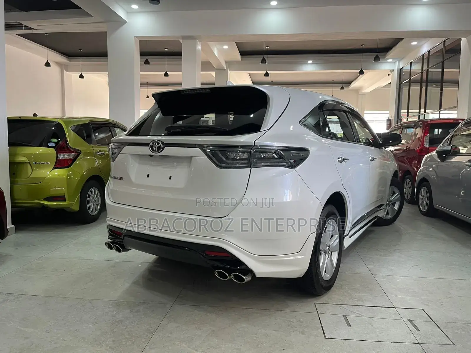 Toyota Harrier 2.0 2017 White