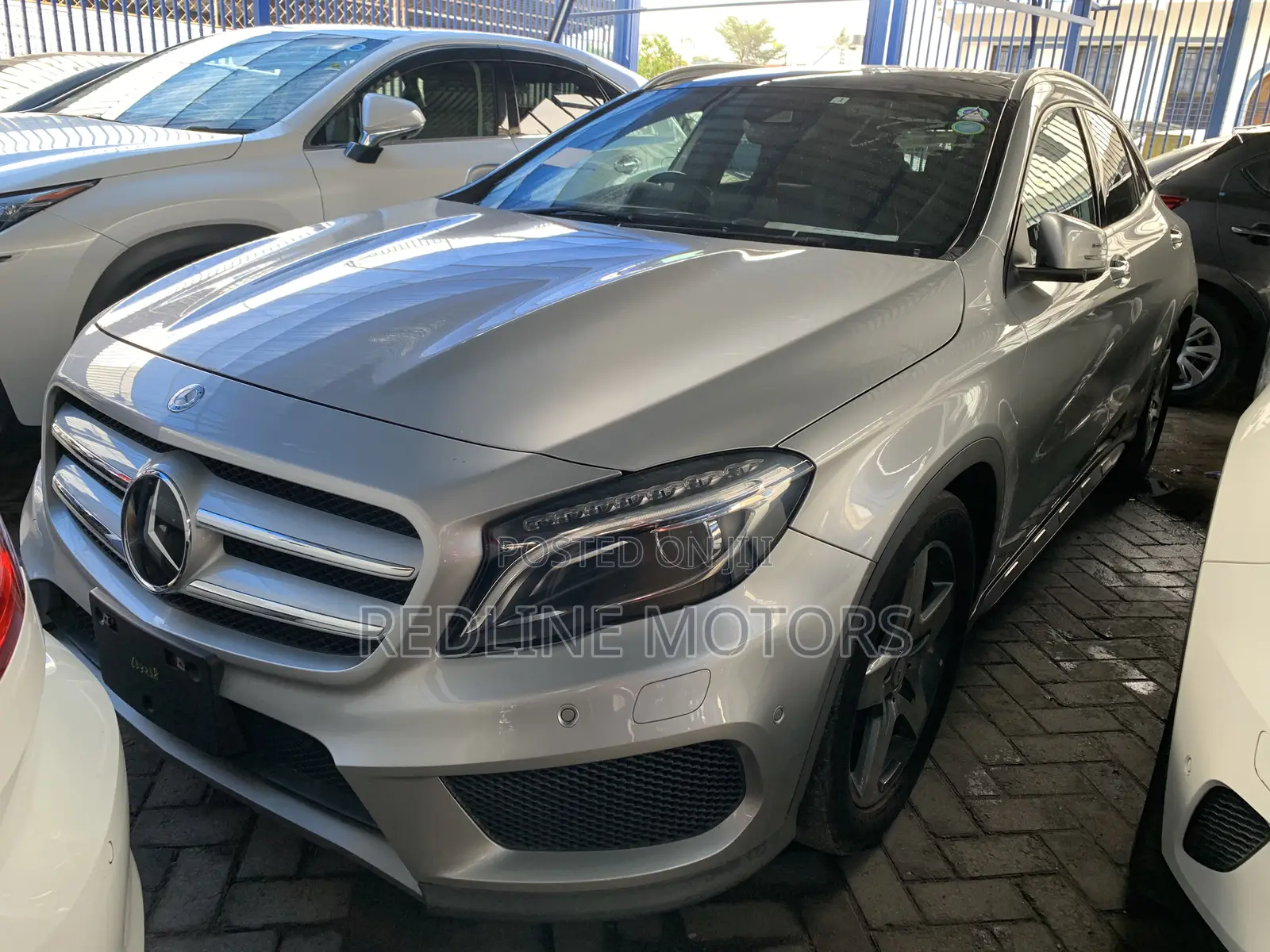 Mercedes-Benz GLA 250 2017 Silver