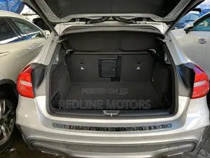 Mercedes-Benz GLA 250 2017 Silver