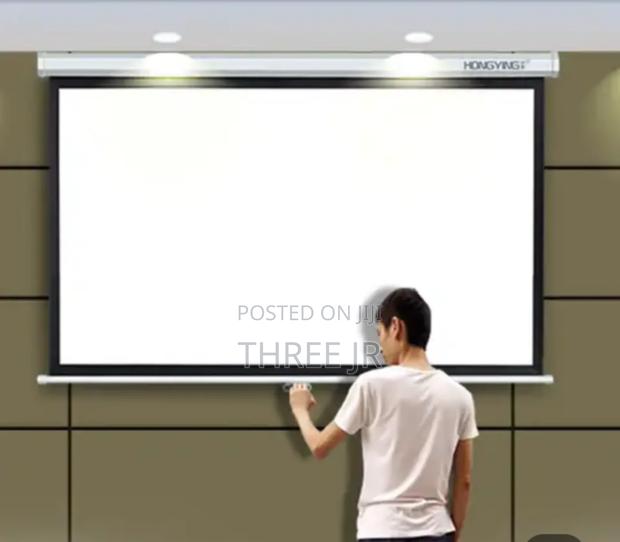 Easily Controlled Manual Projection Screen for Sale - thumbnail 2