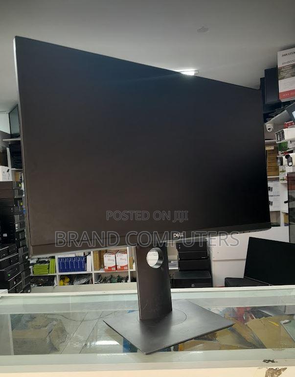 Dell 22 Inches Edge to Edge Monitor With HDMI - main view