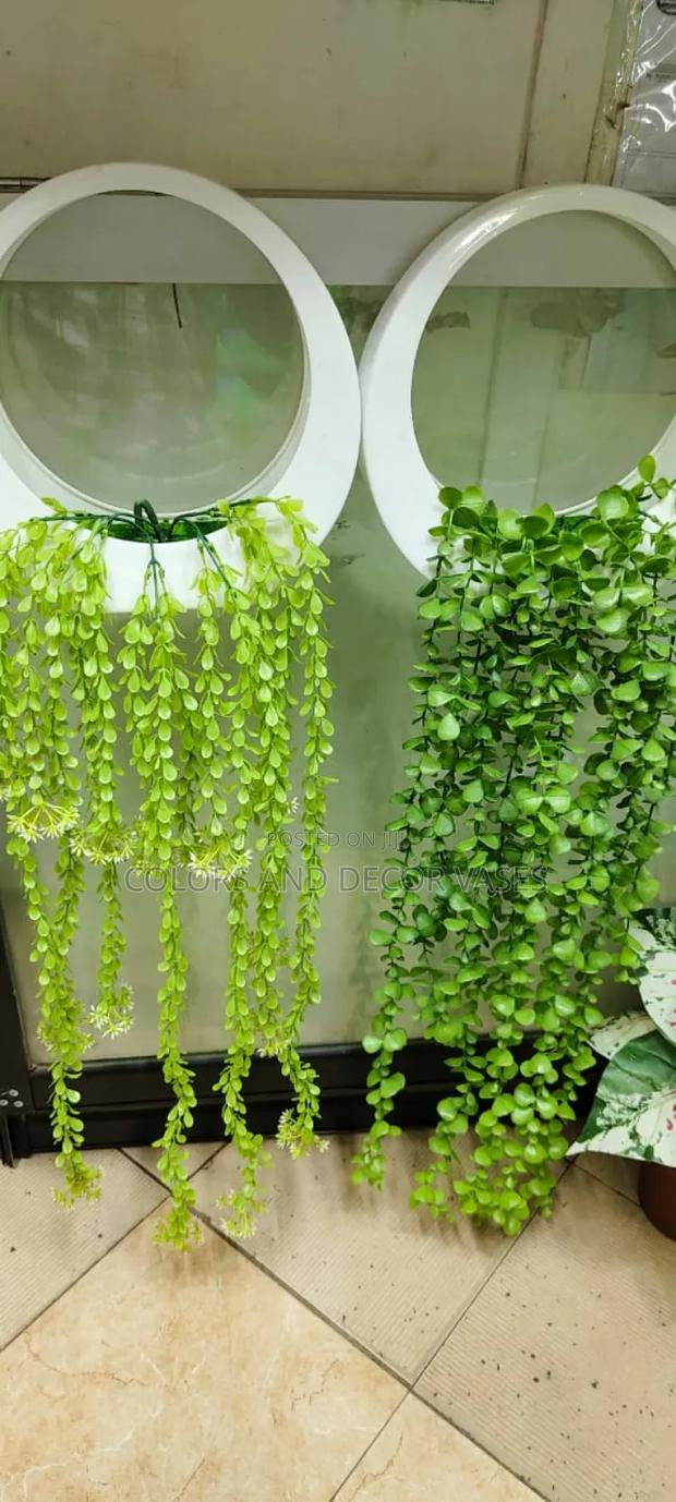 Round Vase With Vines Artificial