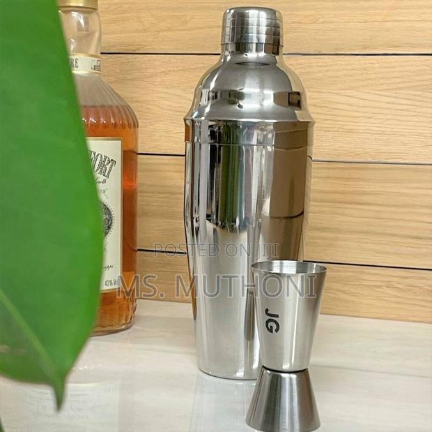 *750ml Bartender Stainless Steel Cocktail Shaker - main view