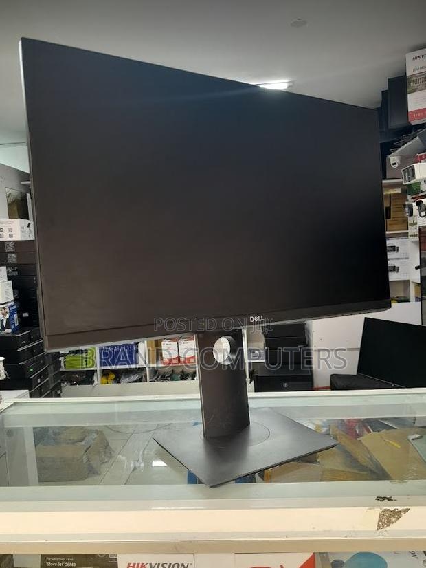 Dell 22 Inches Edge to Edge Monitor With HDMI Port