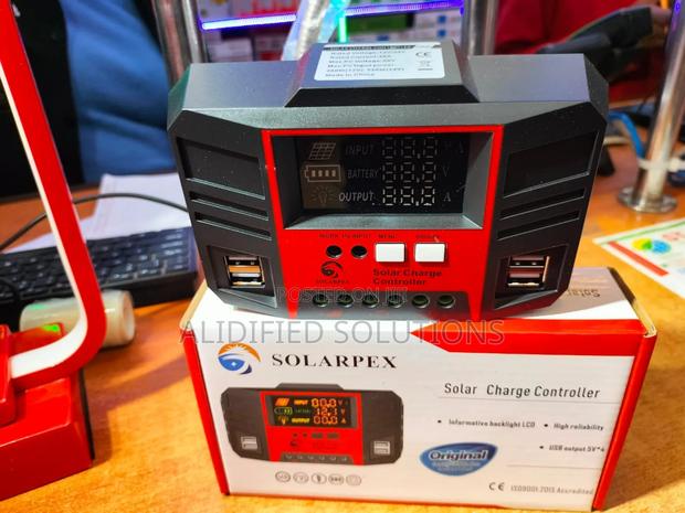 Solar Charge Controller 30AMPS - main view