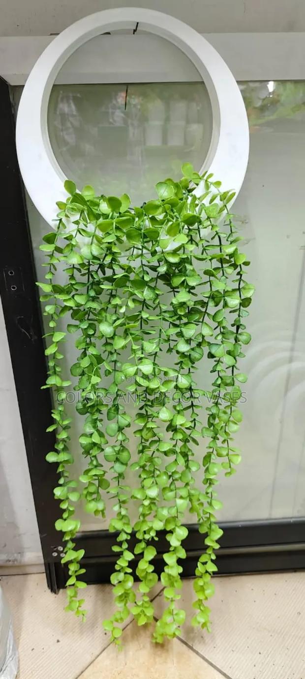 Vines With Round Vase - main view