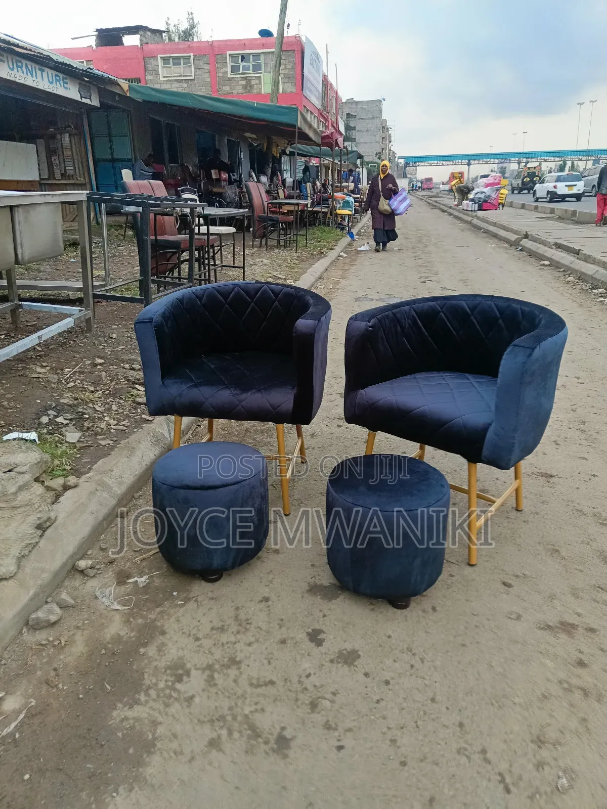 2 Pedicure Seats and 2 Puffs, Black Velvet