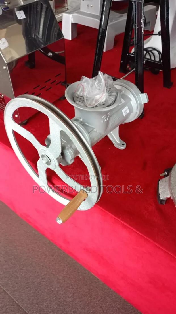 Manual Meat Mincer With Heavy Cast Iron - main view