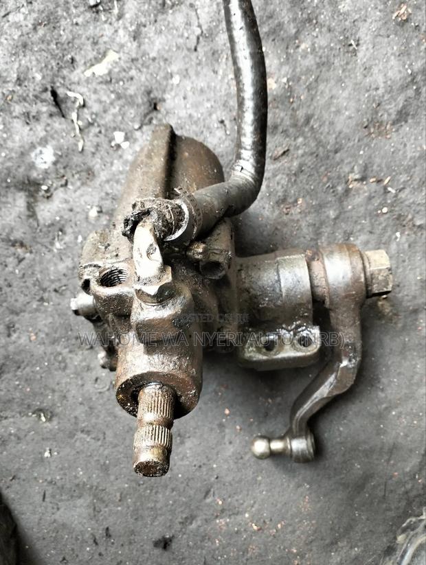 Steering Box for Hilux Surf With Lif Spring Old Model - thumbnail 2