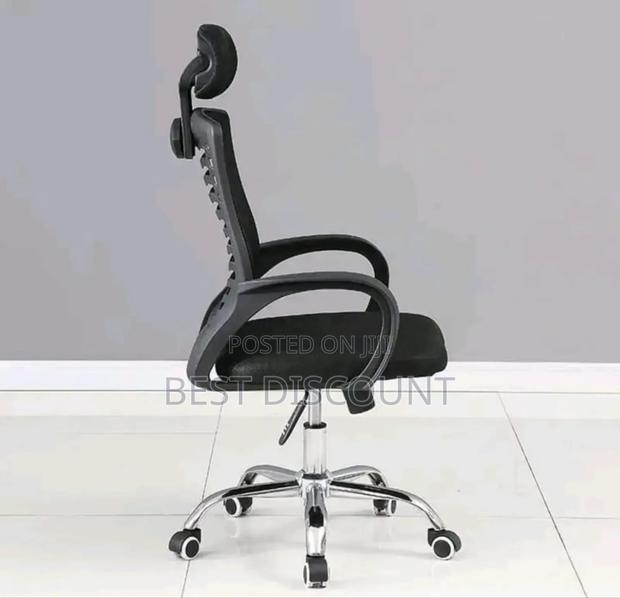 Black Mesh Office Chair - main view