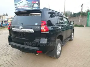 Toyota Land Cruiser Prado 2.7 2017 Black