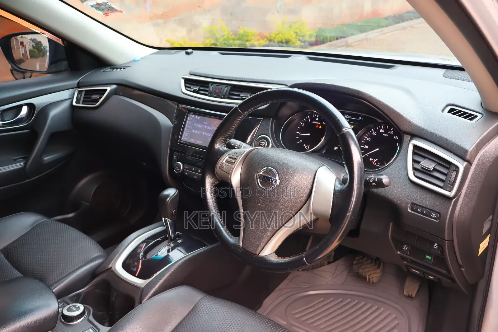 Nissan X-Trail 2.0 Petrol FWD 2014 Silver