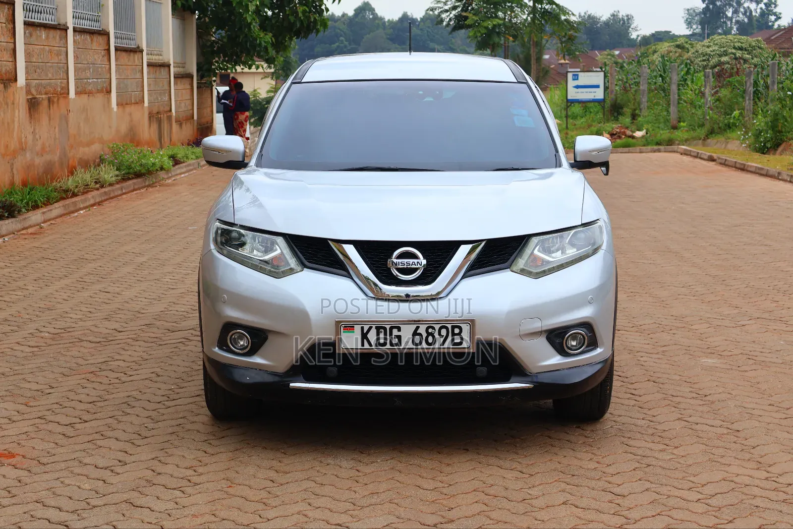 Nissan X-Trail 2.0 Petrol FWD 2014 Silver