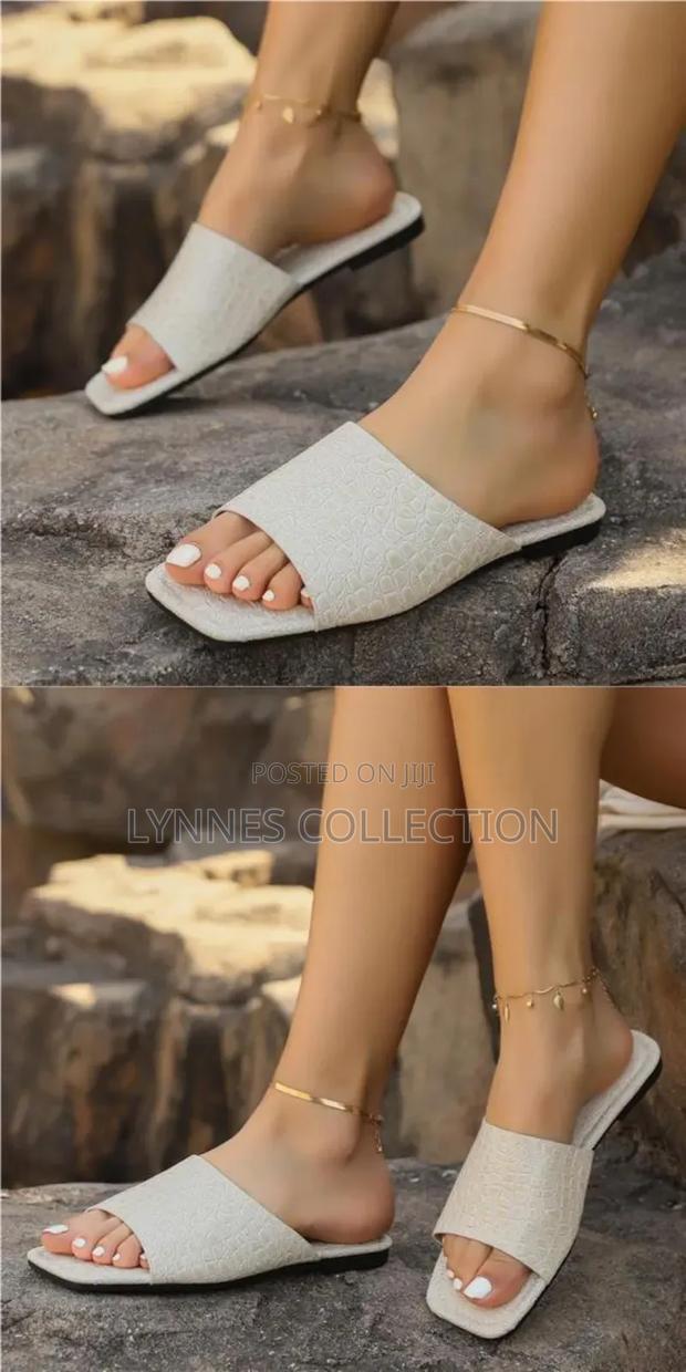 Ladies Sandals - main view