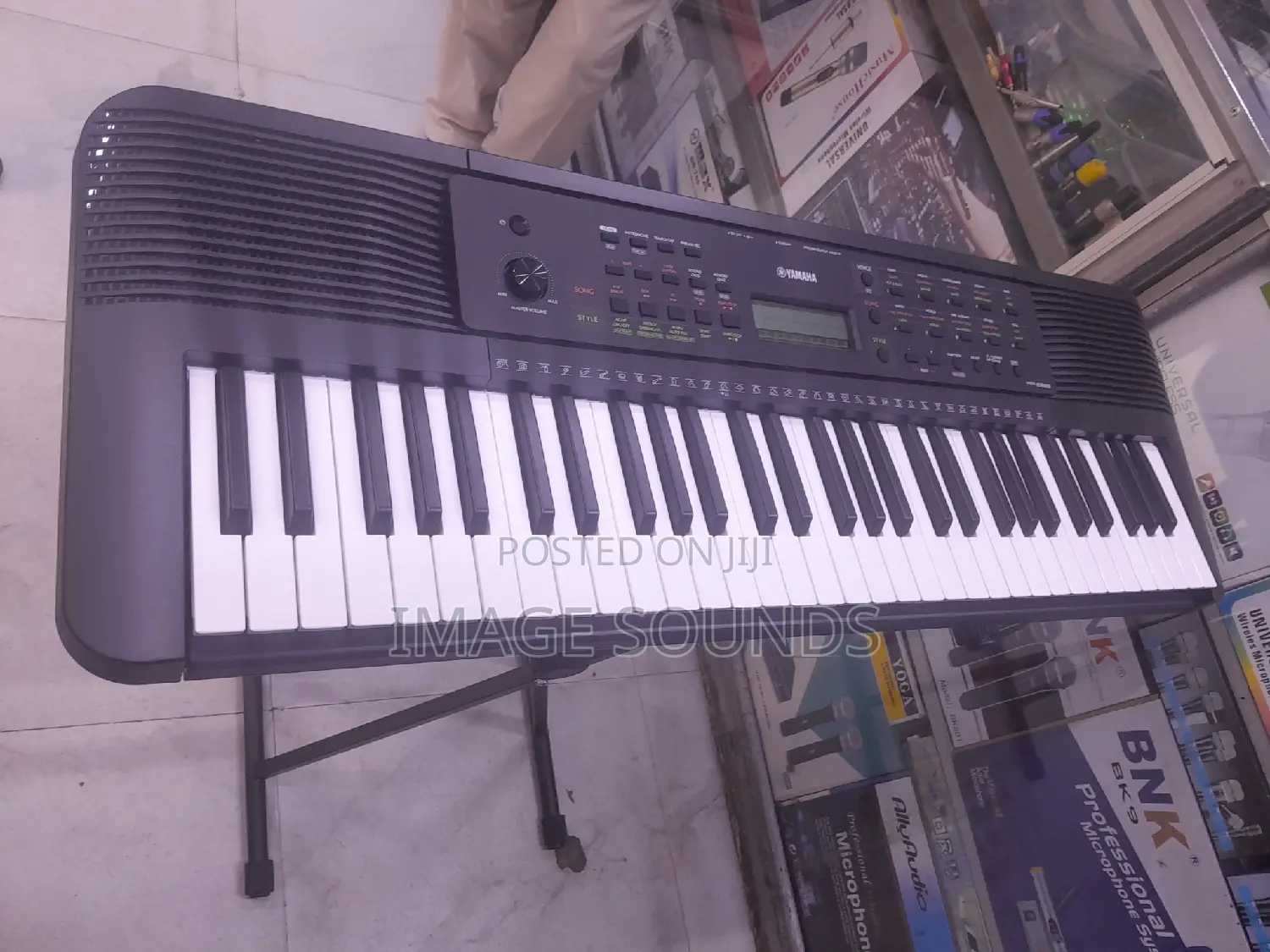 Keyboard Yamaha 283