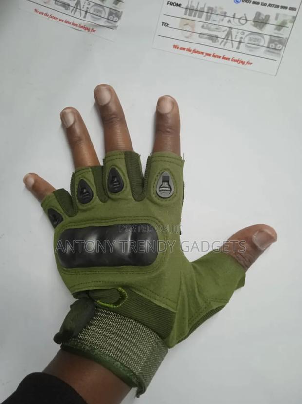 Half Finger Tactical Gloves - thumbnail 3