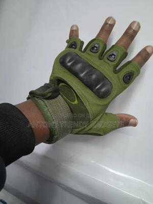 Military-type Tactical Half Finger Gloves - thumbnail 2