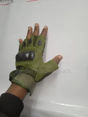 Military-Type Tactical Half Finger Gloves