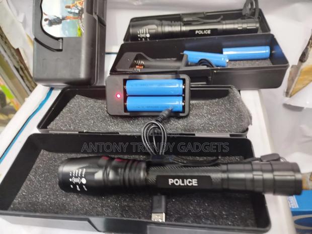 Police LED Zooming Flashlight