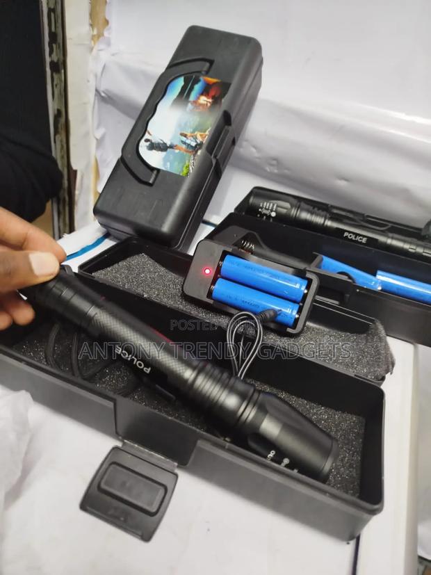 Zooming Police Flashlight