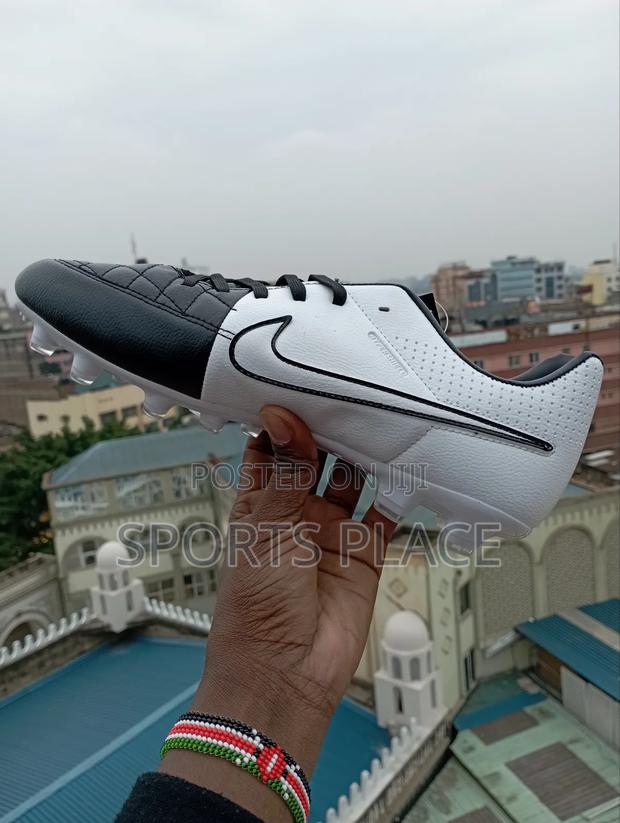Nike Tiempo Football Soccer Boots - thumbnail 2