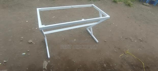 Metallic Table - thumbnail 2