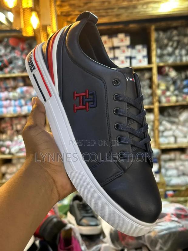 Rommtommy Hilfiger 
2 Designs - main view