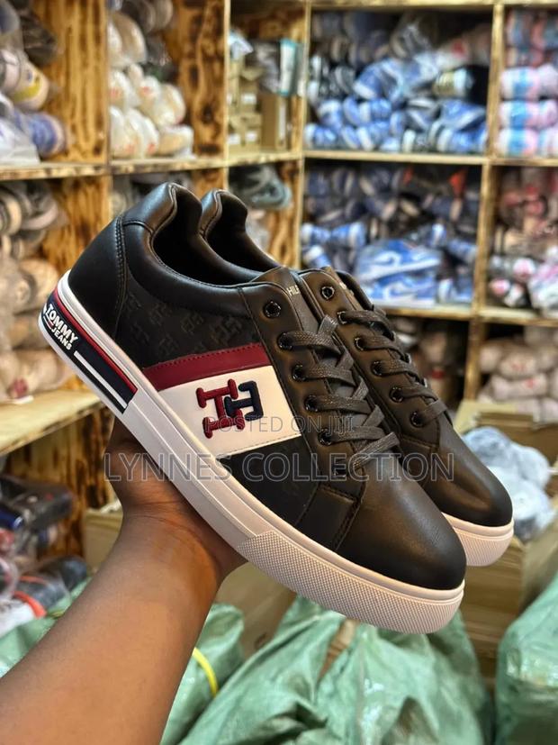 Rommtommy Hilfiger 
2 Designs - thumbnail 6