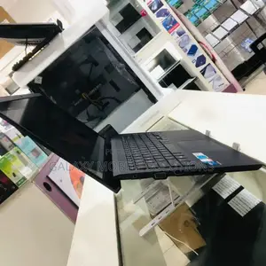 New Laptop Asus 16GB Intel Core I7 SSD 512GB
