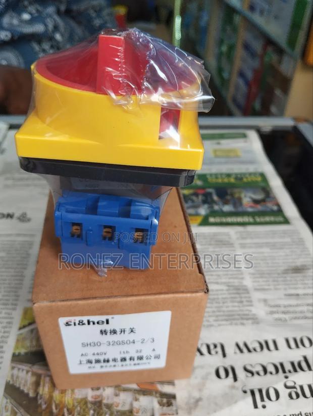 Panel Isolator Switch 32 Amps - thumbnail 2