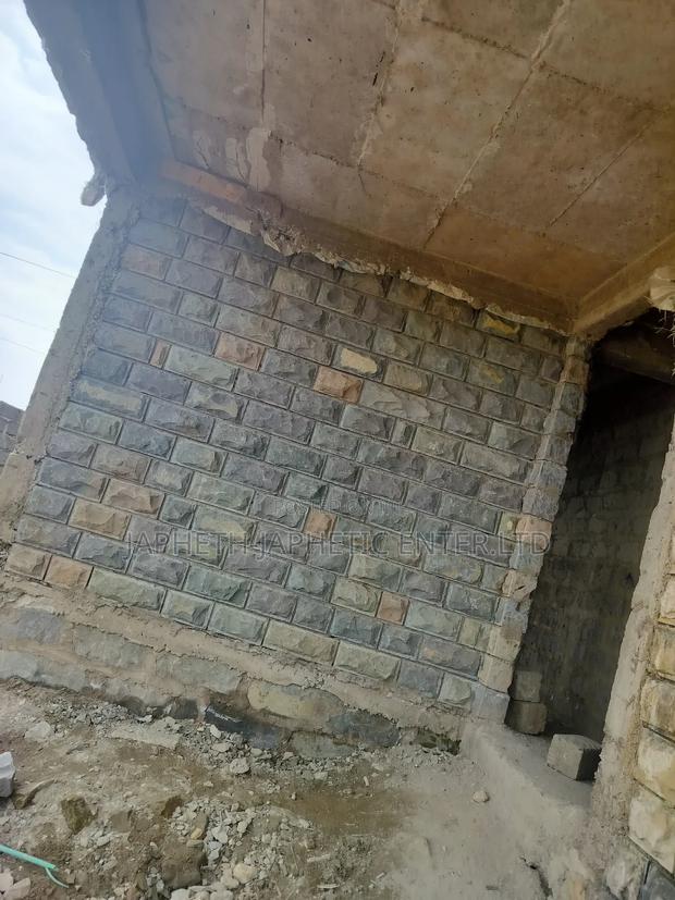 Unique Bush Stones - thumbnail 3