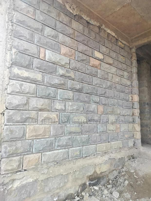 Unique Bush Stones - thumbnail 4