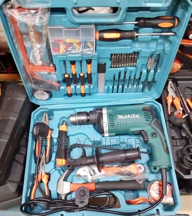 Makita Impact Drill 710w - main view