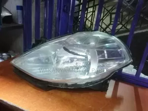 Nissan Tiida Non Zenon Headlamp Model 2008/2012, Ex Japan